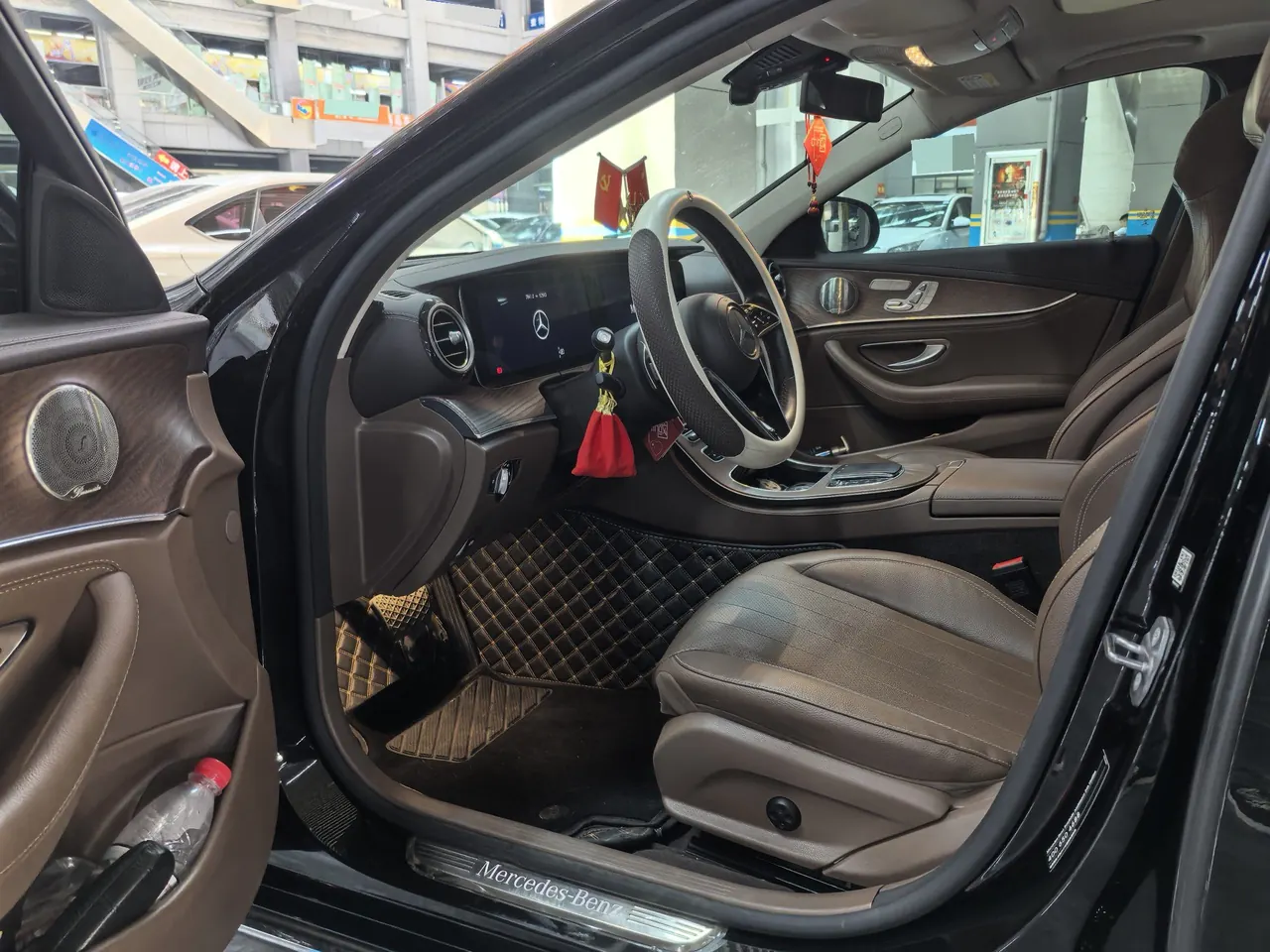 Mercedes Benz E Class 2023 E 300 L 2.0T Luxury Automatic Gear 3
