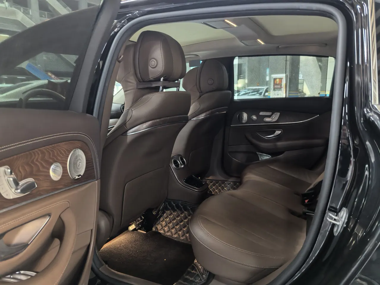 Mercedes Benz E Class 2023 E 300 L 2.0T Luxury Automatic Gear 4