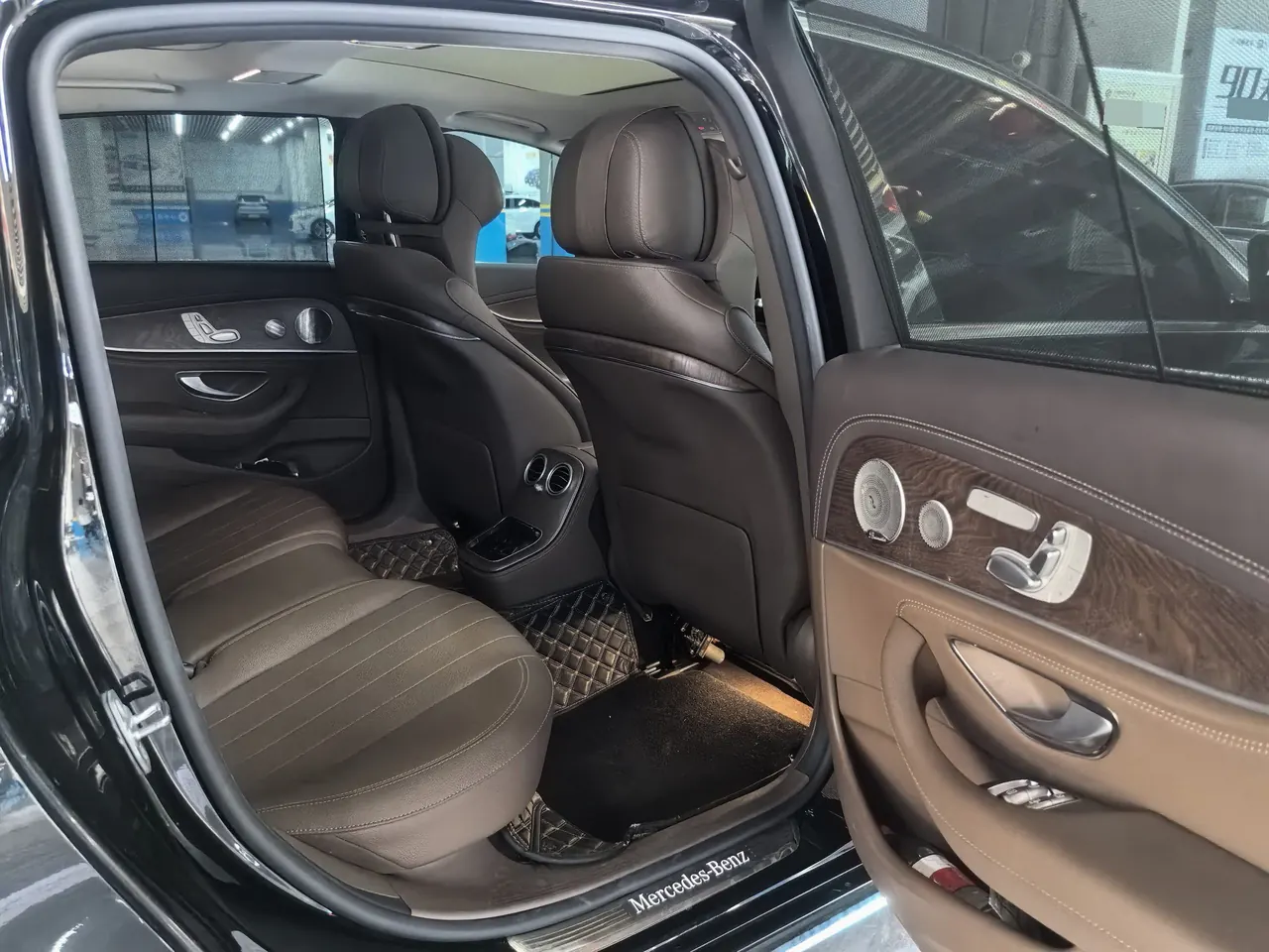 Mercedes Benz E Class 2023 E 300 L 2.0T Luxury Automatic Gear 6