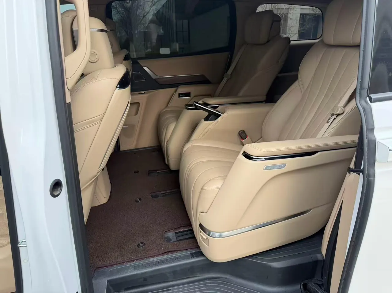 Buick 2023 Century 48V 2.0T Enjoy 7-seat Automatic 4