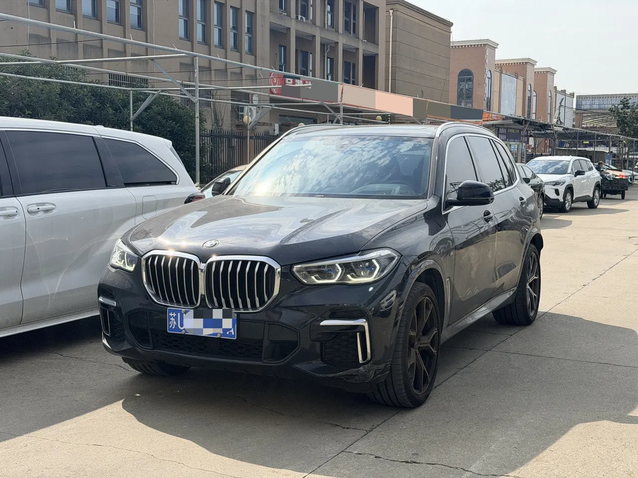 Open image lightbox: BMW 2022 X5 xDrive40Li 48V 3.0T M sports suit (modified) automatic gear