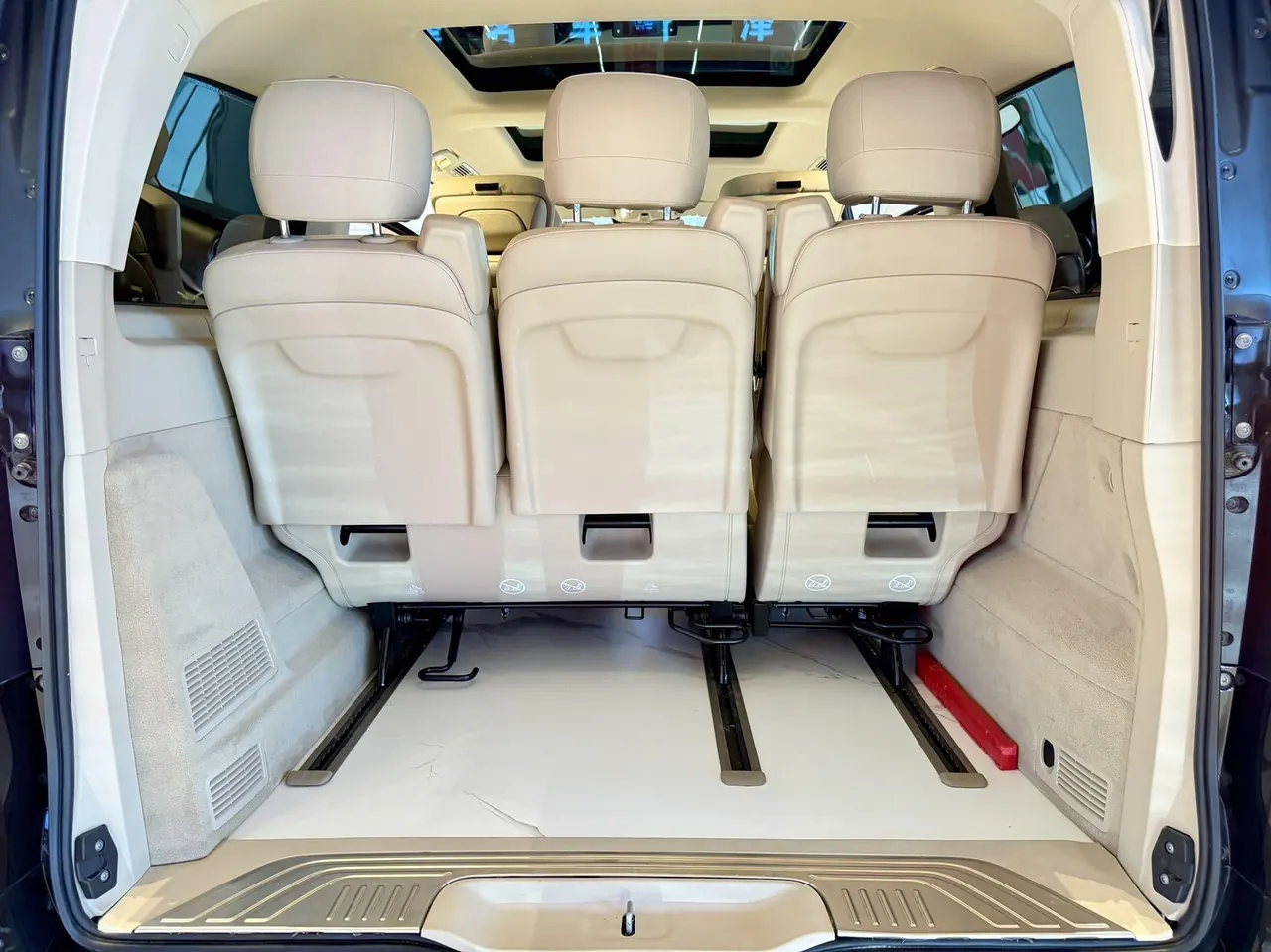 Mercedes Benz V 2022V 260 2.0T Premium Edition Automatic Gear 8
