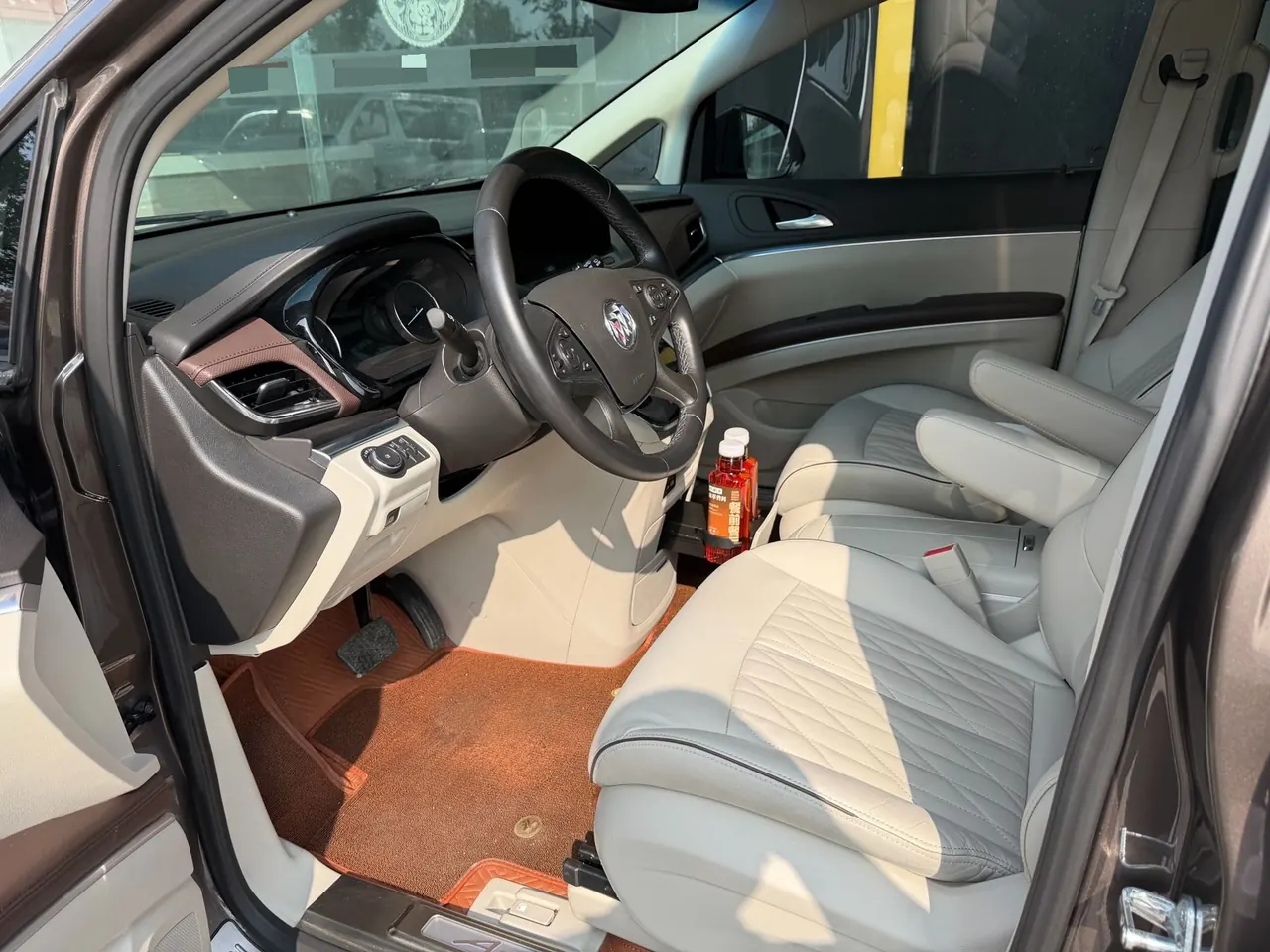 Buick 2021 GL8 Land Business Class 2.0T 652T Luxury Automatic Gear 3