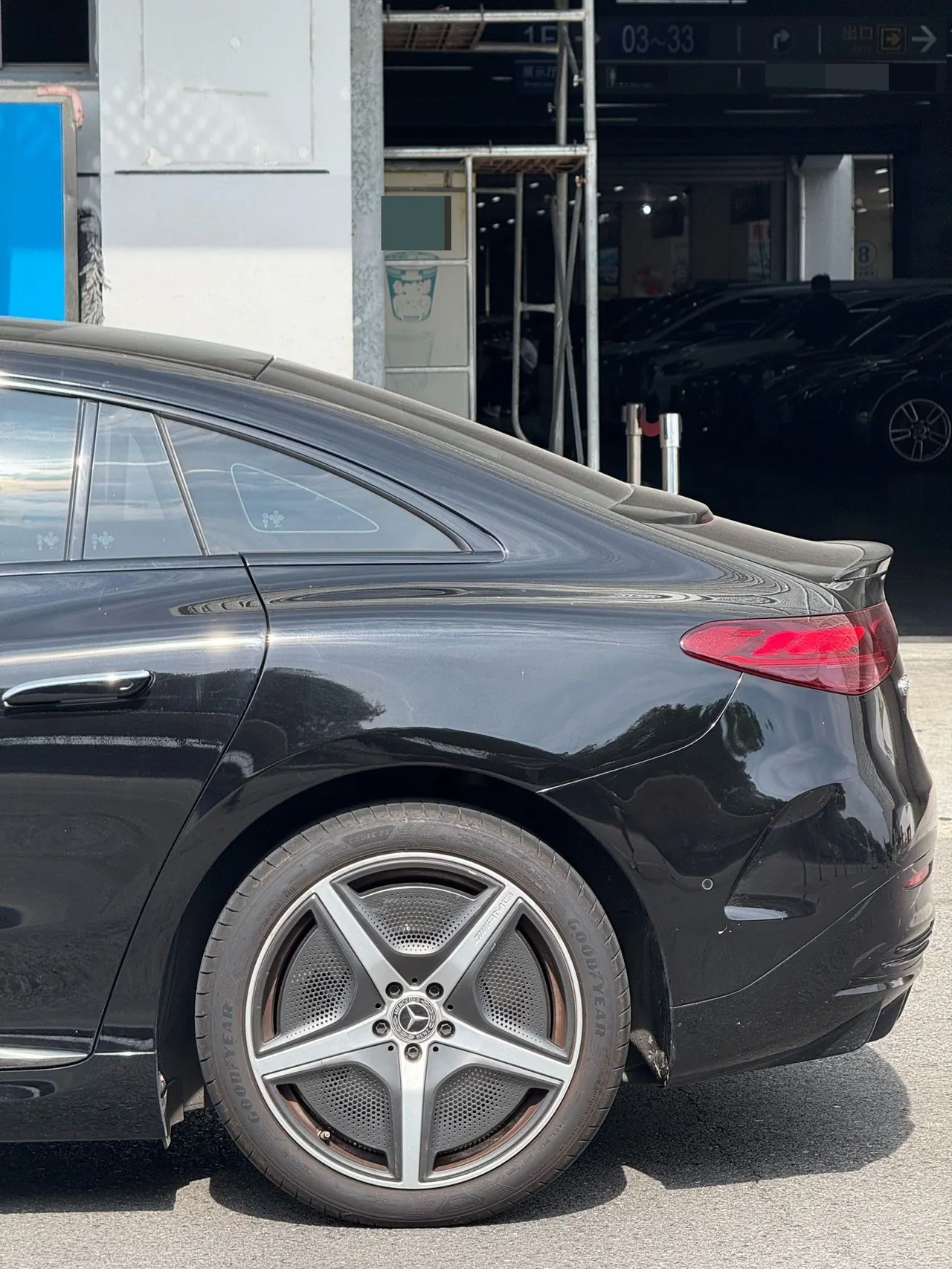 Mercedes Benz 2022 EQE 350 EQE 350 Special Edition Automatic Gear 3