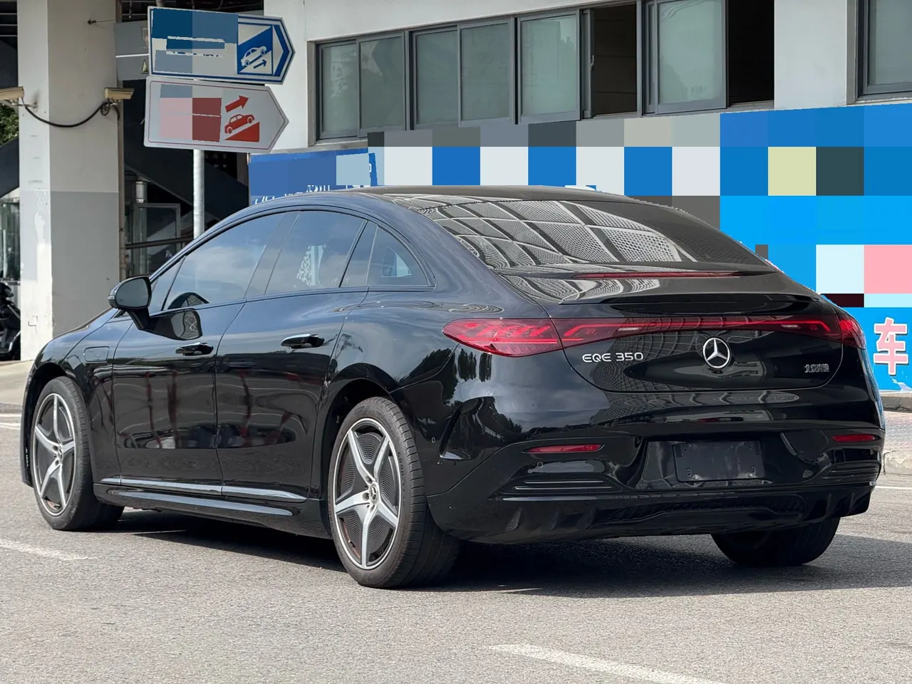 Mercedes Benz 2022 EQE 350 EQE 350 Special Edition Automatic Gear 4