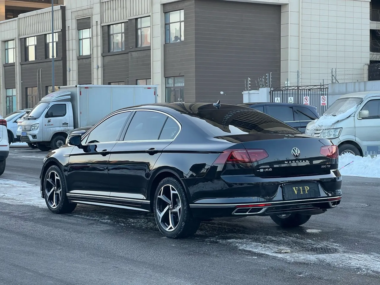 Volkswagen 2023 Magotan 2.0TSI 330TSI 2 million Commemorative Luxury Automatic Gear 5
