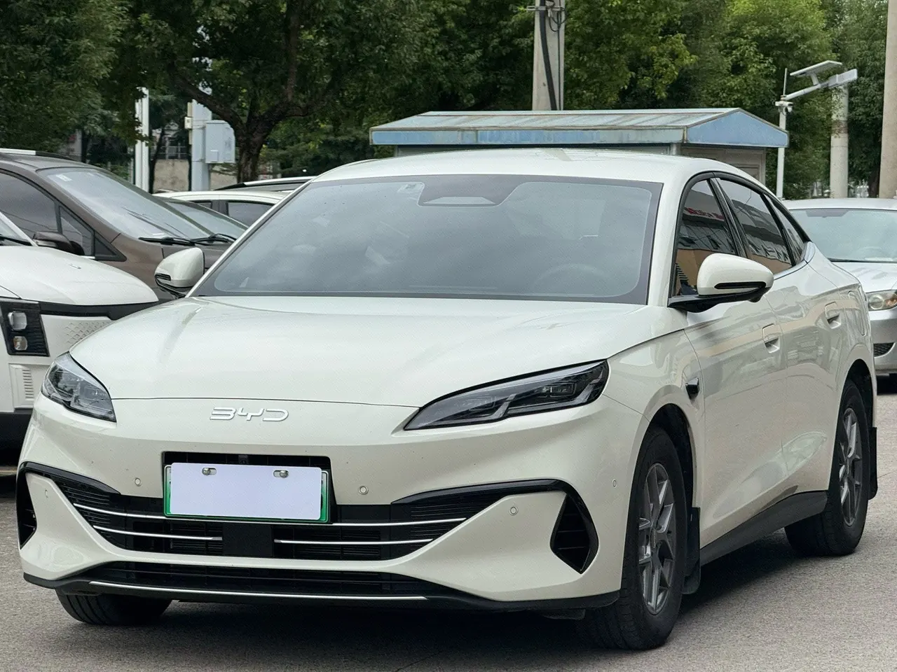 BYD 2025 seals 06 DM-i 1.5 stepless smart driving version 80KM luxury automatic gear - View 1