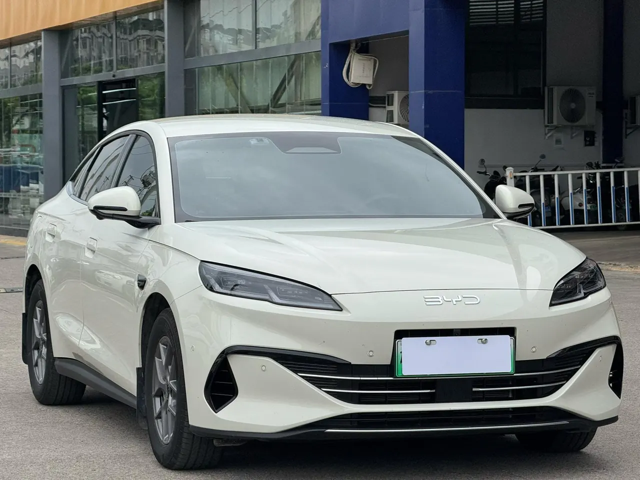 BYD 2025 seals 06 DM-i 1.5 stepless smart driving version 80KM luxury automatic gear 3