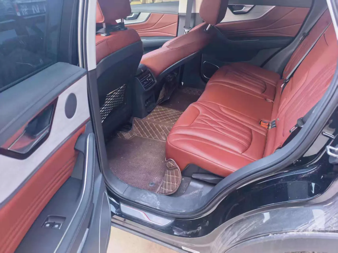 HongQi 2025 HS5 2.0T Two-Drive Flag Enjoy Pro Edition Automatic Gear 2
