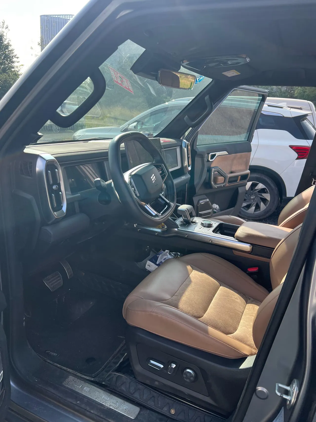 Jetour 2023 Traveler 2.0T Four-Wheel-Drive Cross-Country PRO Automatic 8