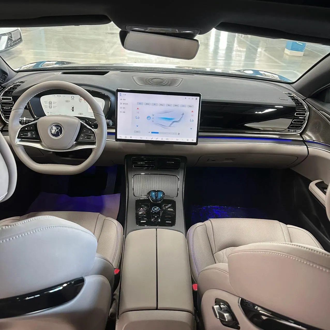 BYD 2025 Han DM-i 1.5T stepless smart driving version 125KM laser Radar flagship automatic gear 4