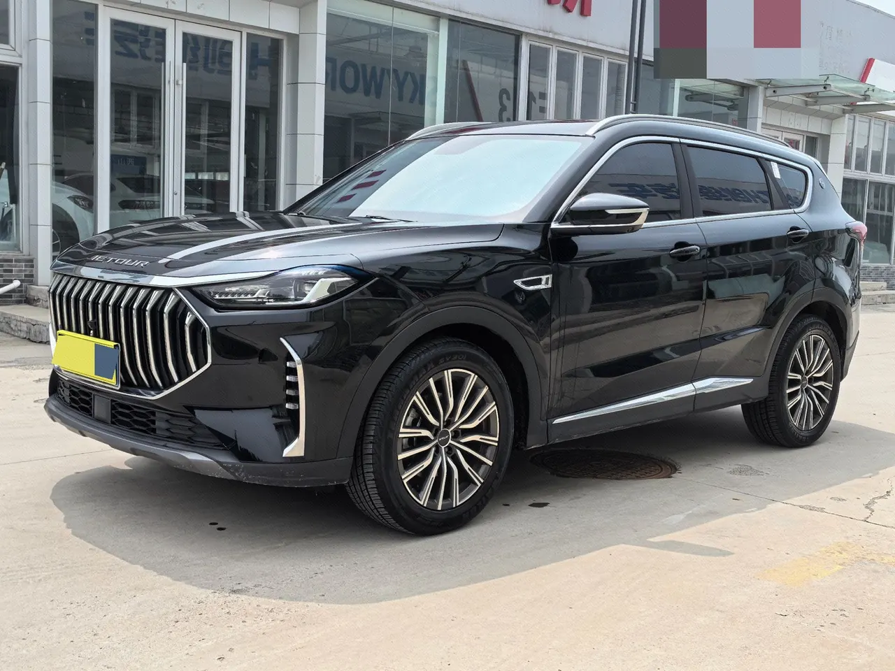Открыть галерею: Jetour 2023 X70 PLUS 1.5T Brave PLUS7 Automatic Gear