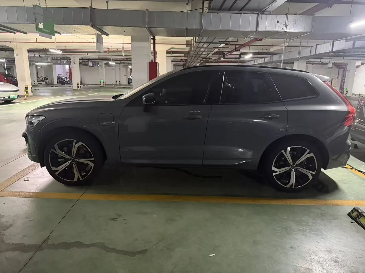 Volvo XC60 New Energy 2022 XC60 PHEV 2.0T T8 Four-wheel Drive Zhiyuan Deluxe Edition Automatic Gear 6