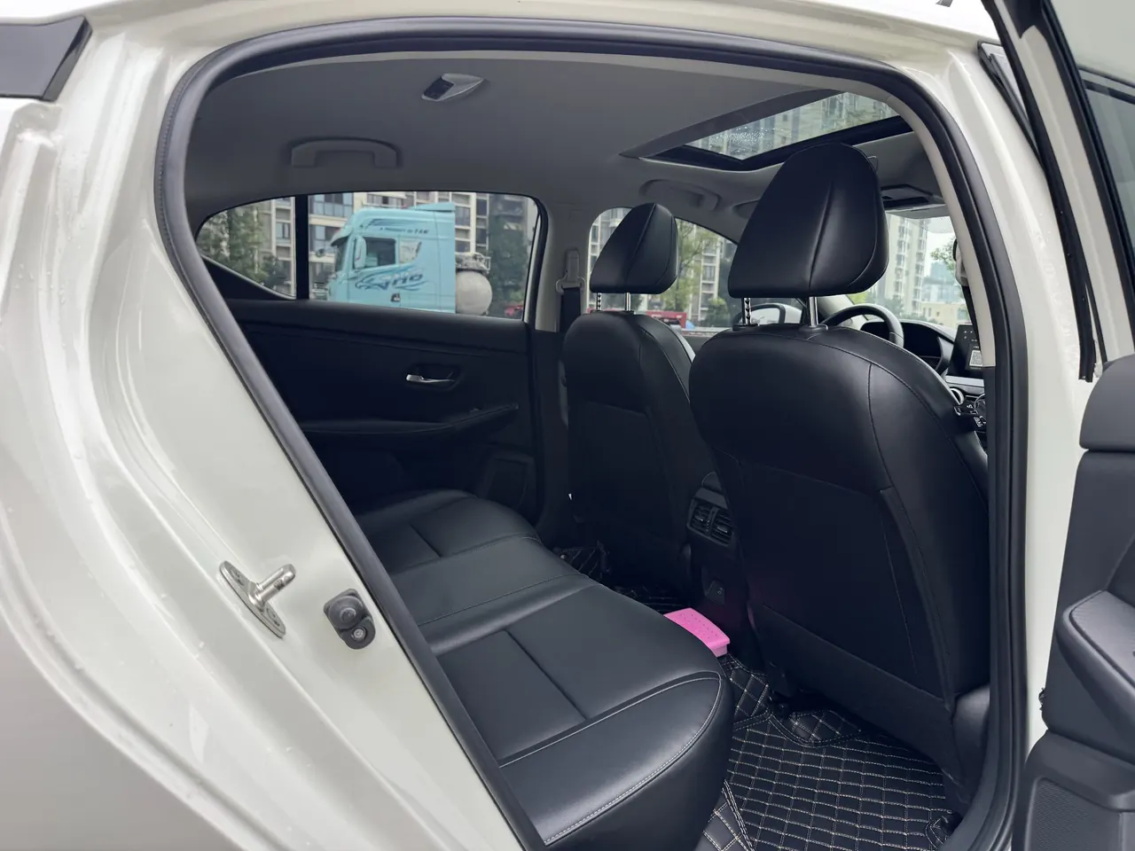 Nissan 2022 Sylphy 1.6 Stepless XL Pleasant Edition Automatic Gear 13