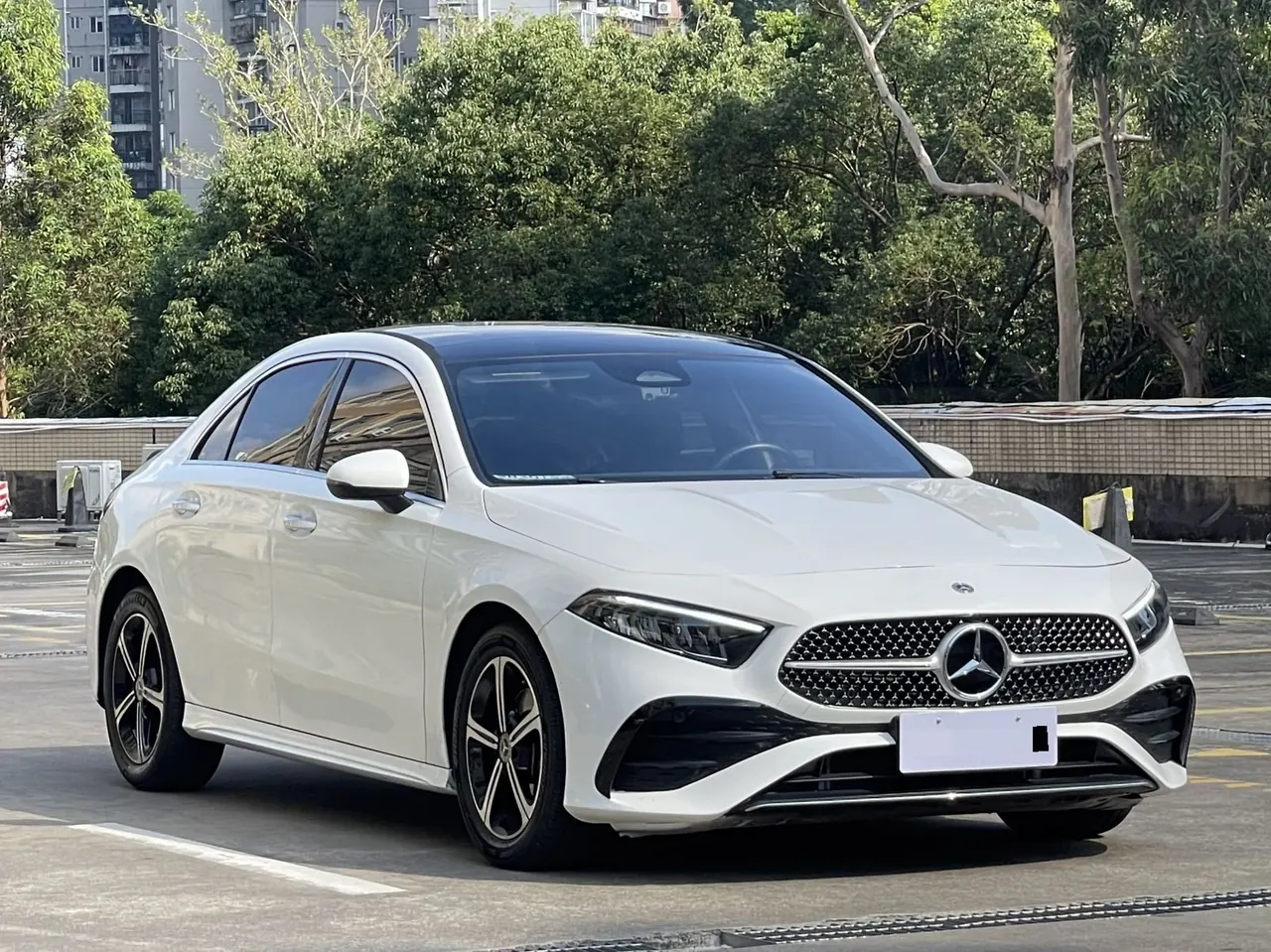 Mercedes Benz Class A 2023 A 200 L 1.3T Fashion Automatic Gear 2