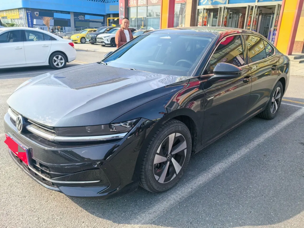 打开图片灯箱:Volkswagen 2026 Magotan 1.5TSI 300TSI Premium Edition Eye Bag Automatic Block