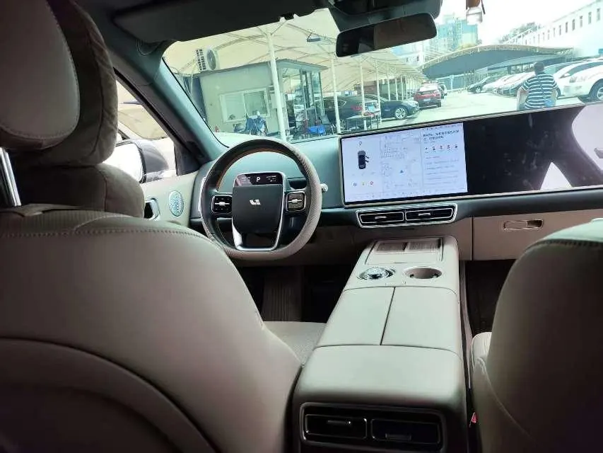 Li 2025 L6 Max Intelligent Rejuvenation New Edition Automatic Gear 3