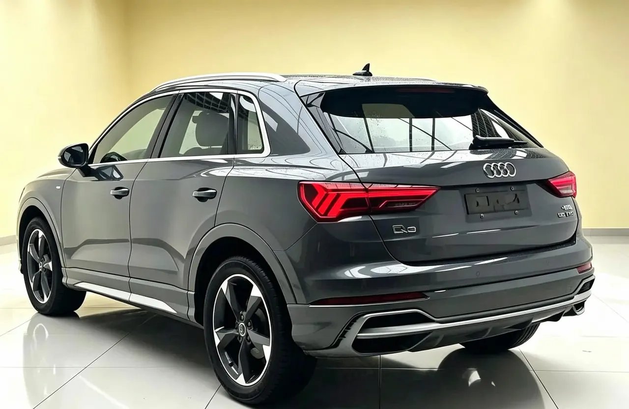 Audi 2022 Q3 1.4TFSI 35TFSI Fashion Dynamic Automatic 2