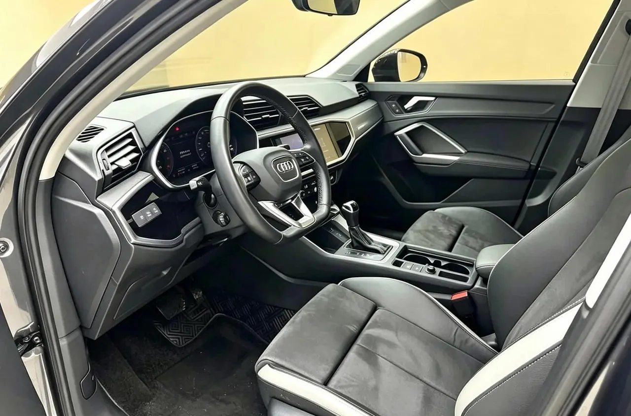 Audi 2022 Q3 1.4TFSI 35TFSI Fashion Dynamic Automatic 3