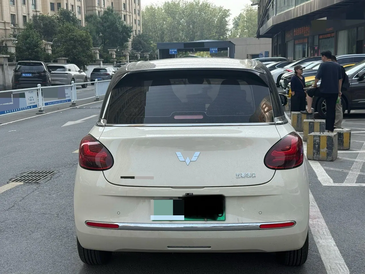 WuLing 2025 Plantronics 333km LingBox Connected Automatic Gear 4