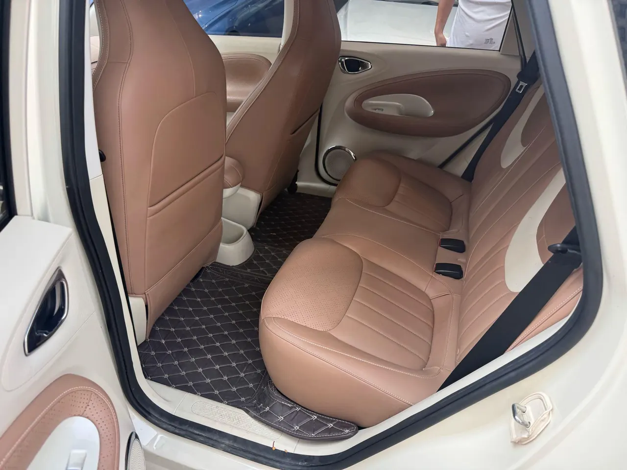 WuLing 2025 Plantronics 333km LingBox Connected Automatic Gear 8