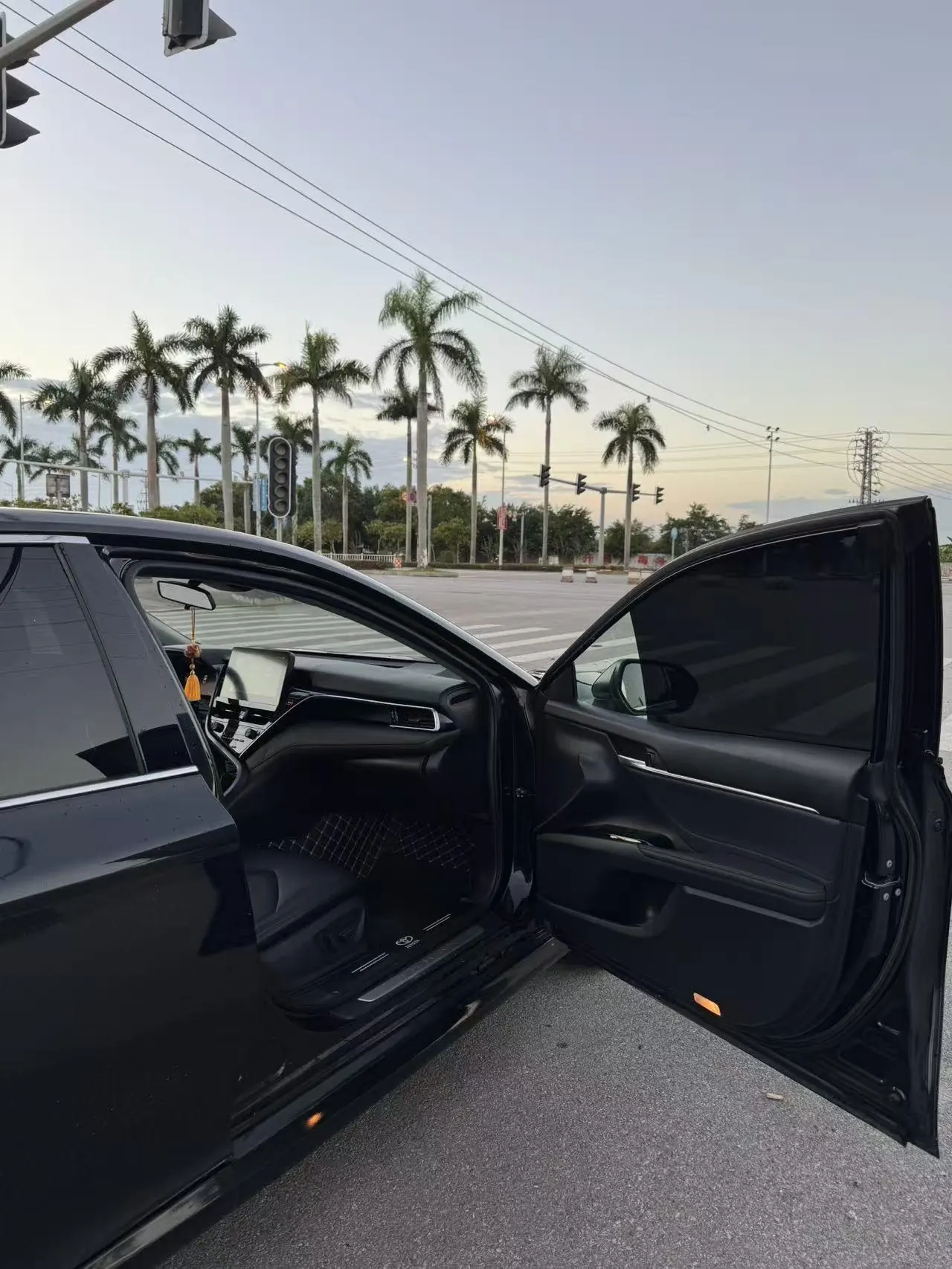 Toyota 2021 Camry 2.5G Deluxe Edition Automatic Gear 6