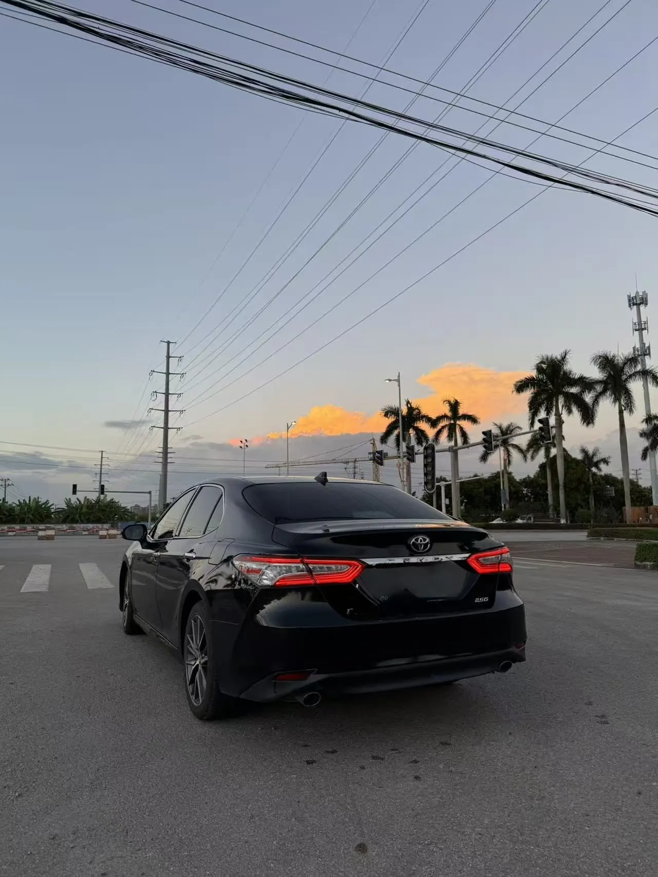 Toyota 2021 Camry 2.5G Deluxe Edition Automatic Gear 7
