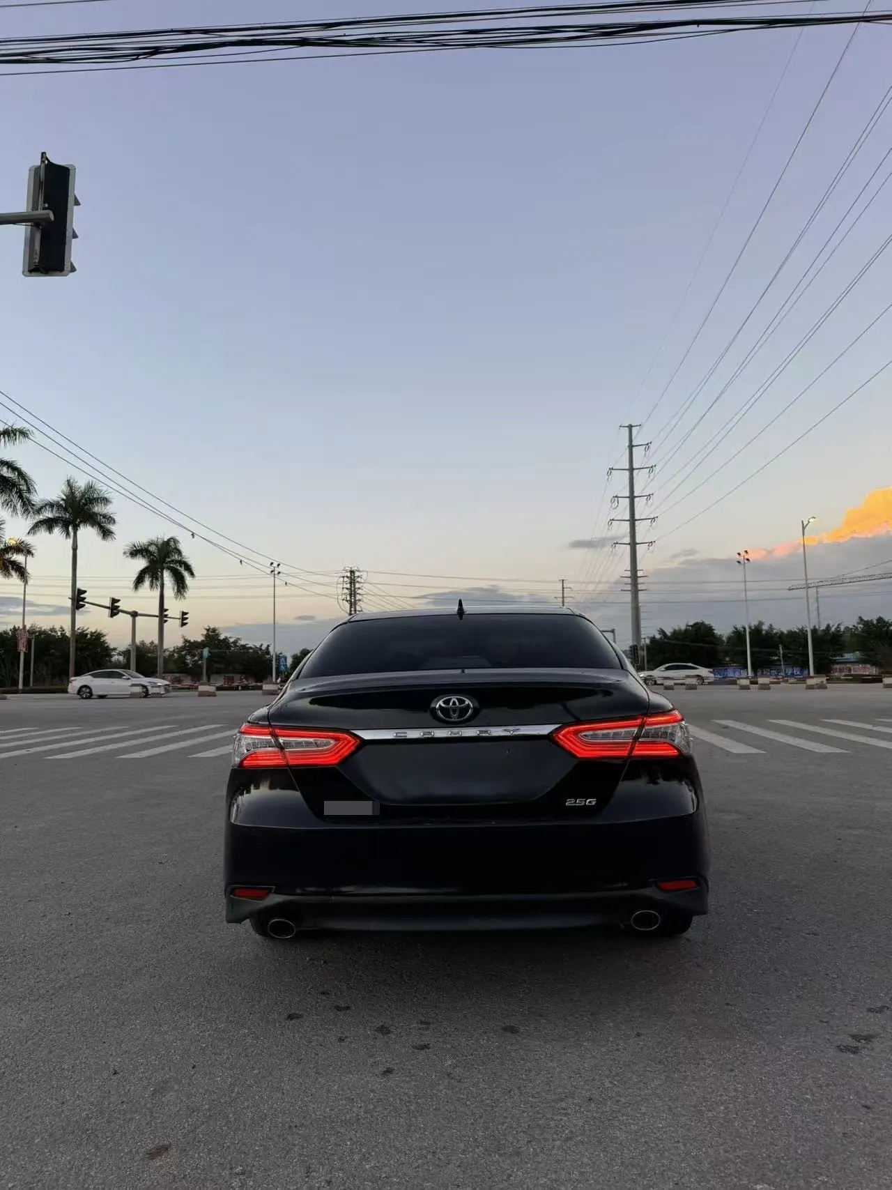 Toyota 2021 Camry 2.5G Deluxe Edition Automatic Gear 8