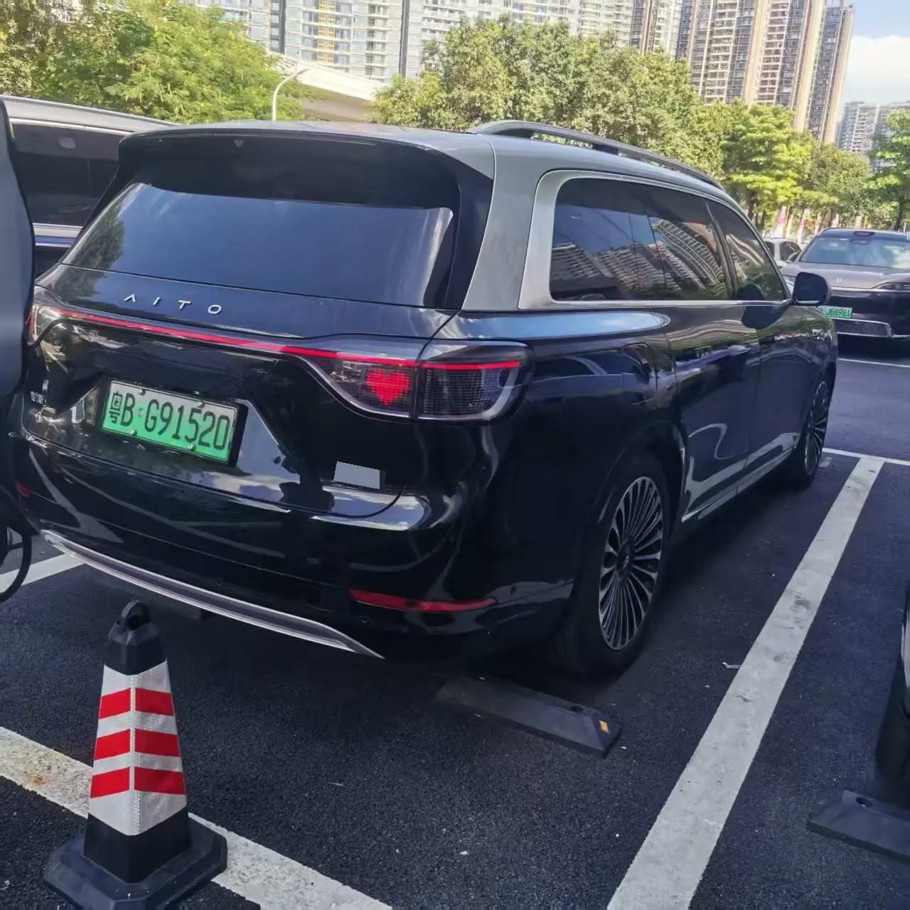 AITO 2024 AITO M9 extended range Ultra 42kWh automatic gear 5