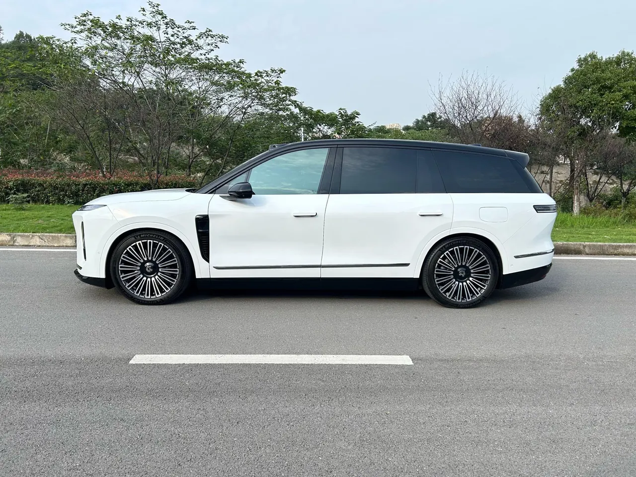 NIO 2026 ES8 6-seat executive deluxe automatic gear 2