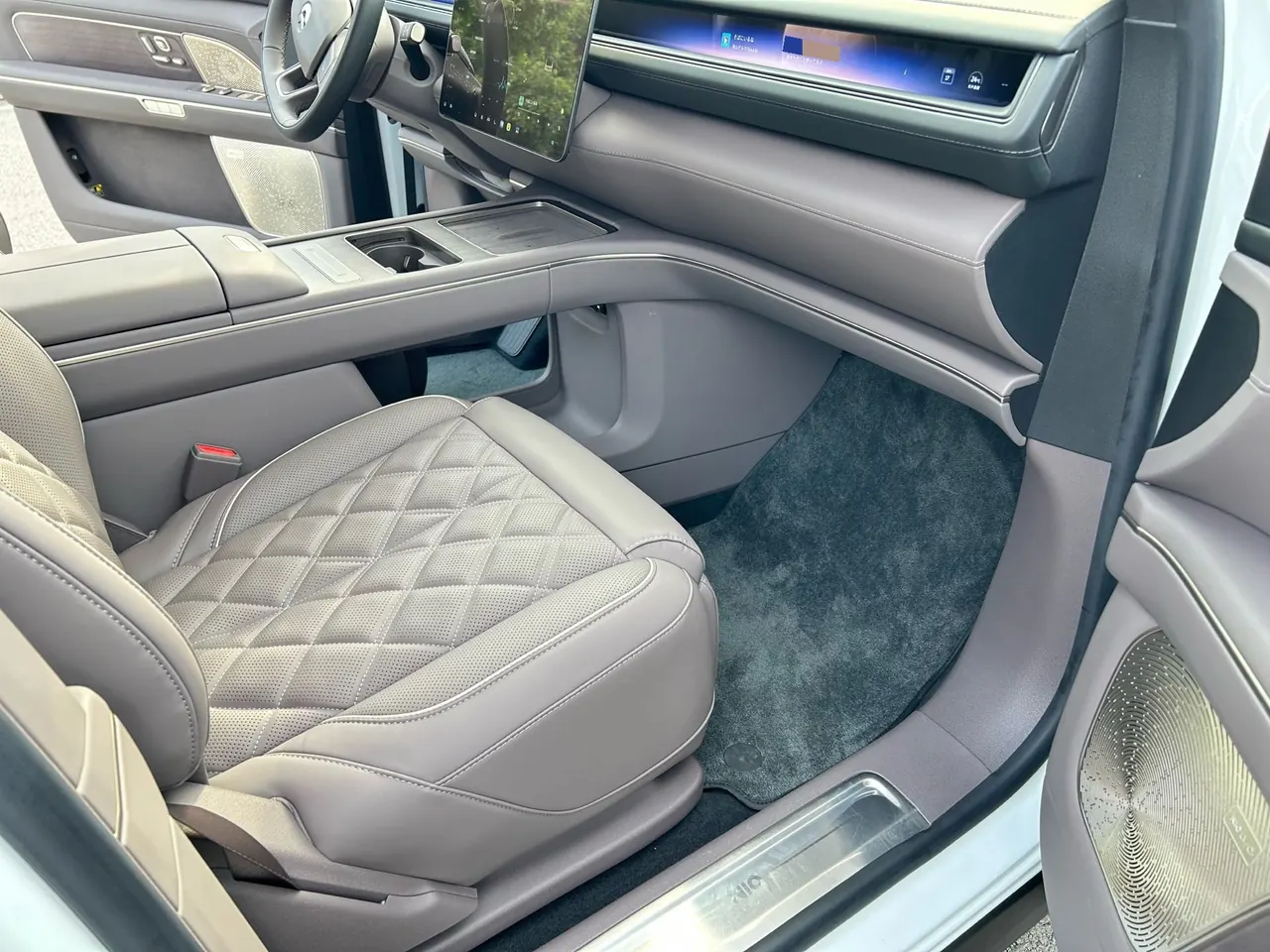 NIO 2026 ES8 6-seat executive deluxe automatic gear 8