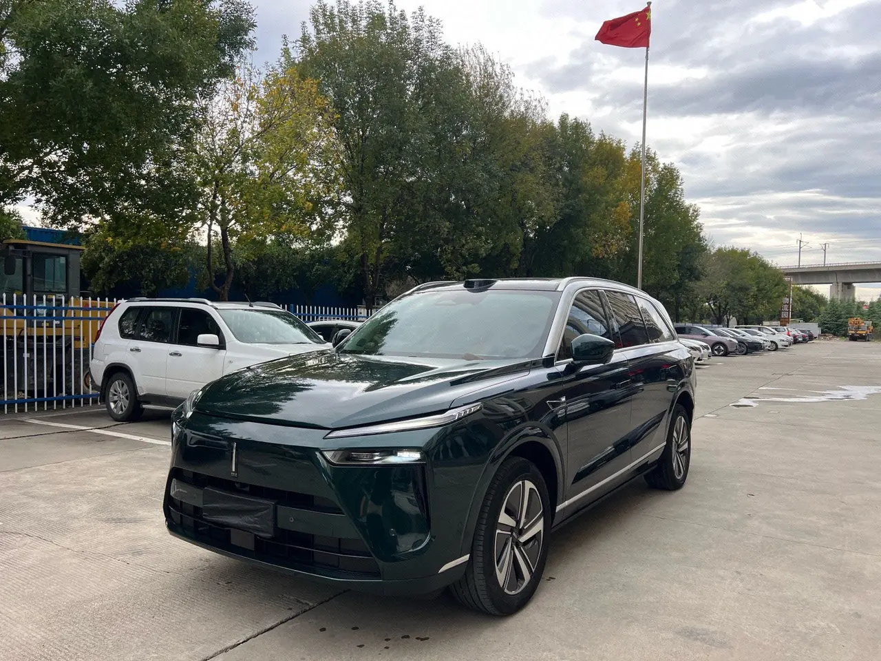 WEY 2026 Blue Mountain DHT 1.5T Intelligent Advanced Edition Four-wheel Drive Max Automatic Gear - View 1
