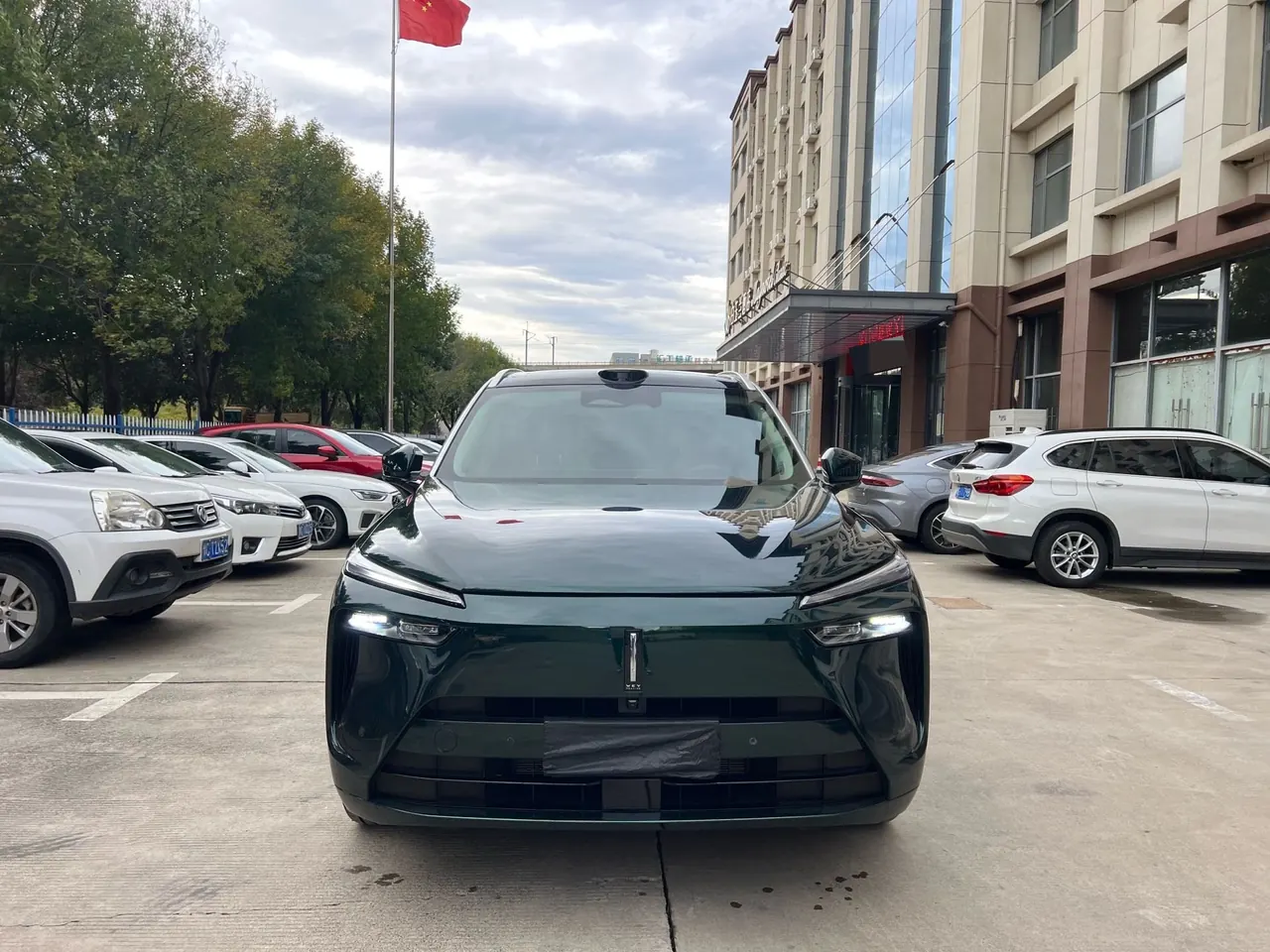 WEY 2026 Blue Mountain DHT 1.5T Intelligent Advanced Edition Four-wheel Drive Max Automatic Gear 2
