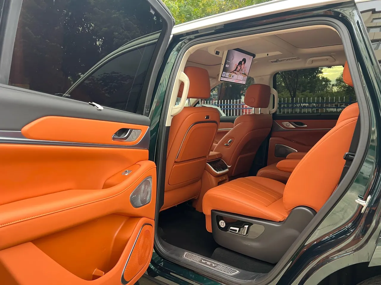 WEY 2026 Blue Mountain DHT 1.5T Intelligent Advanced Edition Four-wheel Drive Max Automatic Gear 8