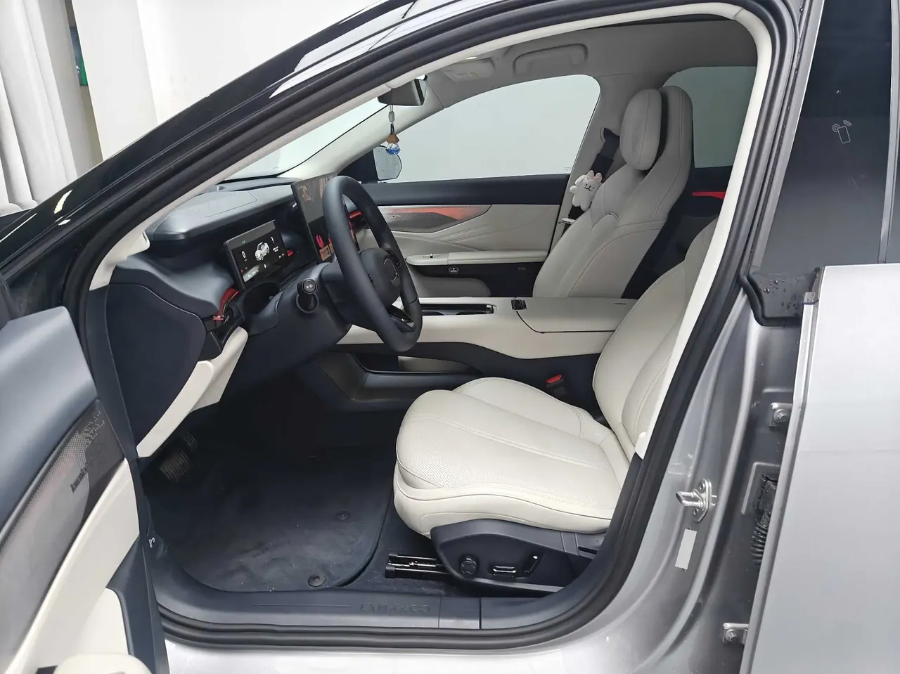LYNK&amp;CO 2026 LYNK&amp;CO 07 EM-P 1.5T 126 Long Endurance Ultra Auto 5