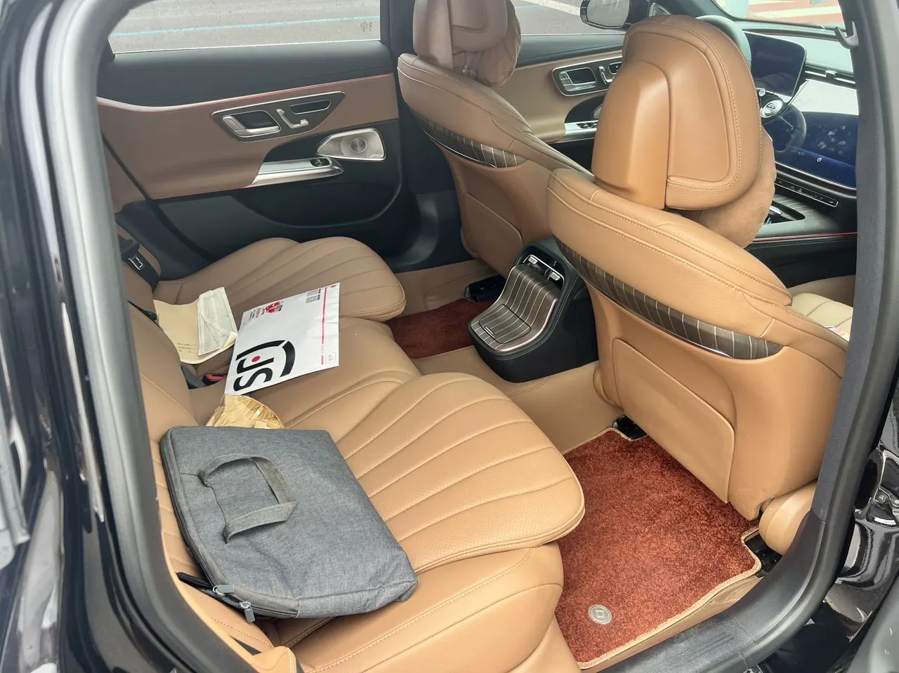 Mercedes Benz E Class 2025 E 300 L 48V 2.0T Luxury Automatic Gear 4