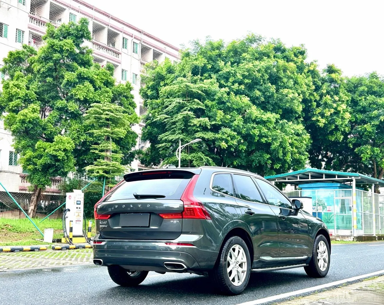 Volvo 2021 XC60 2.0T T5 4-wheel drive smart luxury automatic gear 6