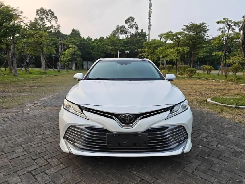 Toyota 2021 Camry 2.5G Deluxe Edition Automatic Gear 2