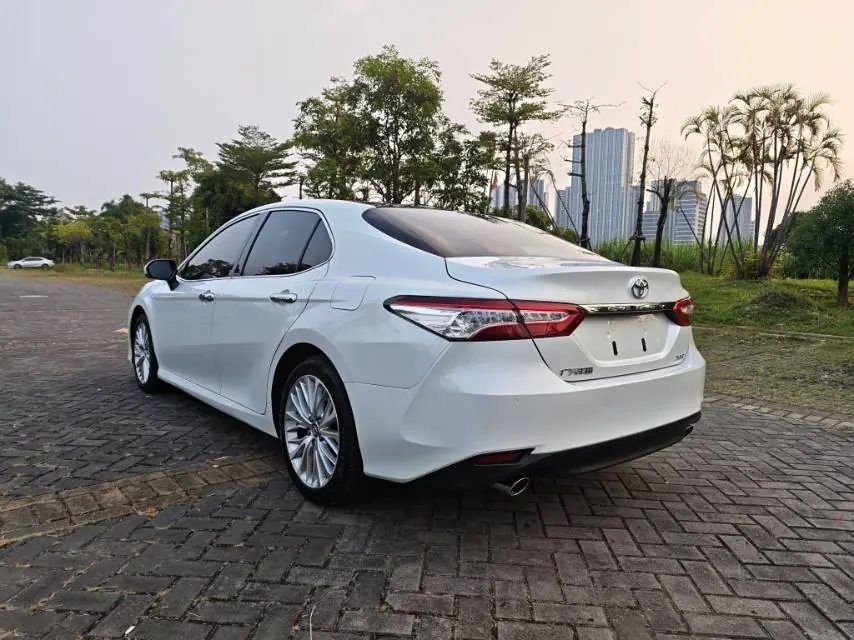 Toyota 2021 Camry 2.5G Deluxe Edition Automatic Gear 4