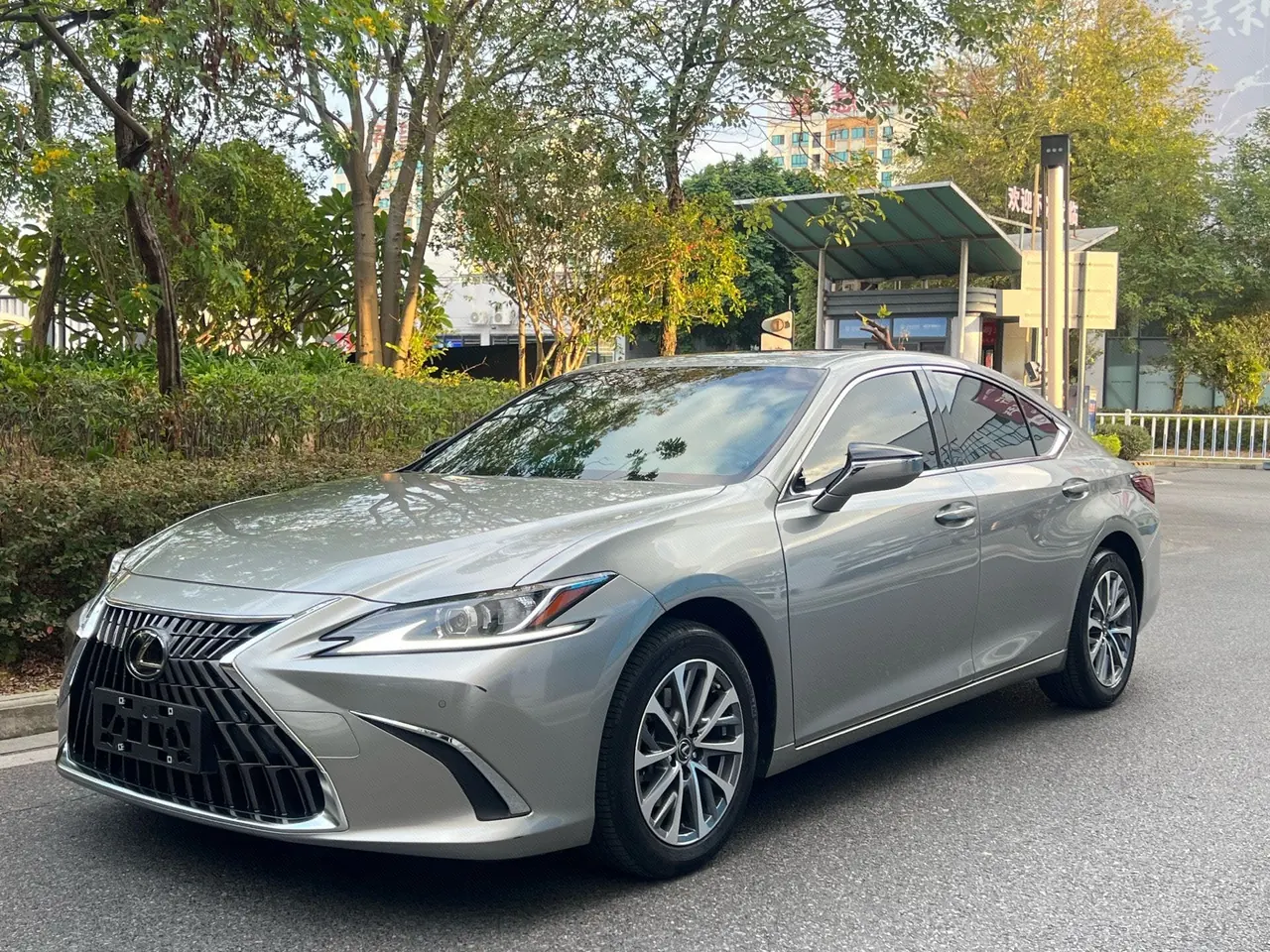 Open image lightbox: Lexus ES (Imported) 2021 ES200 2.0 Stepless Premium Edition Automatic Gear