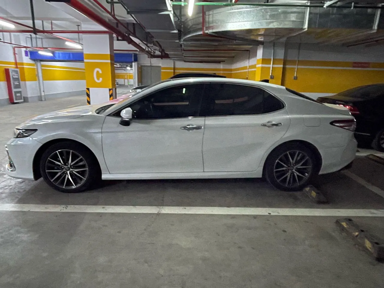 Toyota 2021 Camry 2.5G Deluxe Edition Automatic Gear 2