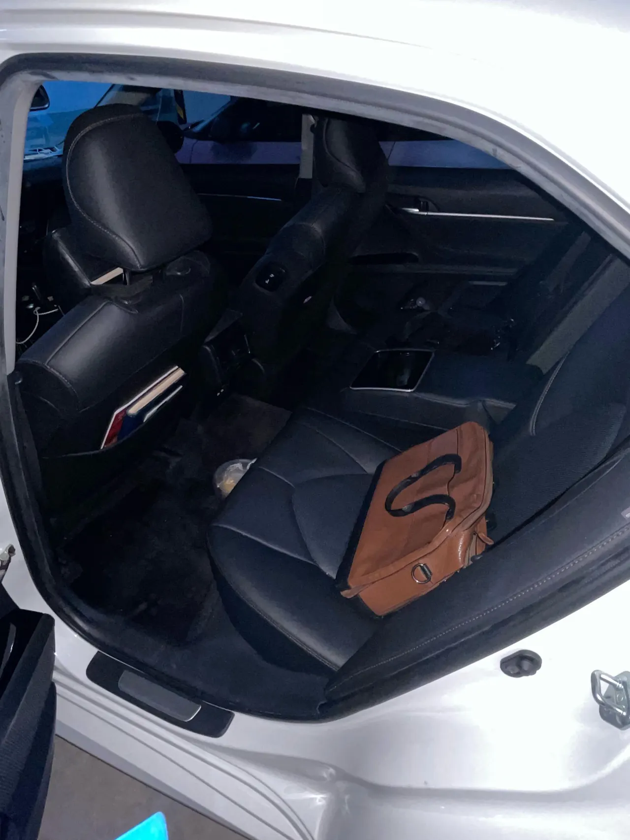 Toyota 2021 Camry 2.5G Deluxe Edition Automatic Gear 6