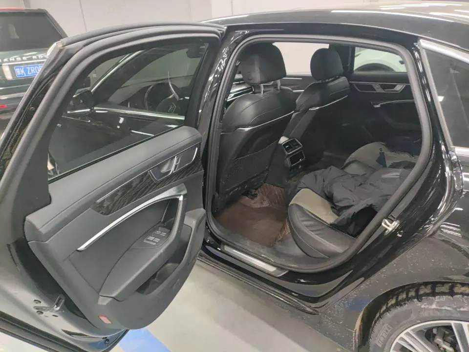 Audi 2022 A6L 2.0TFSI 40TFSI Deluxe Dynamic Automatic 3