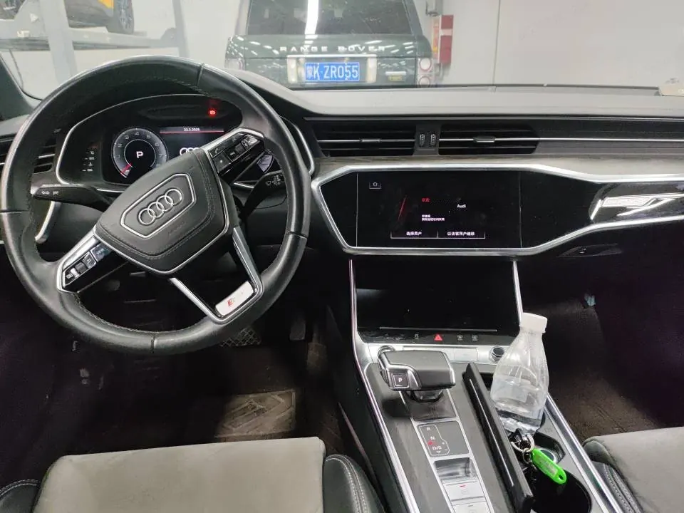 Audi 2022 A6L 2.0TFSI 40TFSI Deluxe Dynamic Automatic 4