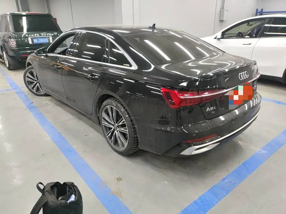 Audi 2022 A6L 2.0TFSI 40TFSI Deluxe Dynamic Automatic 5