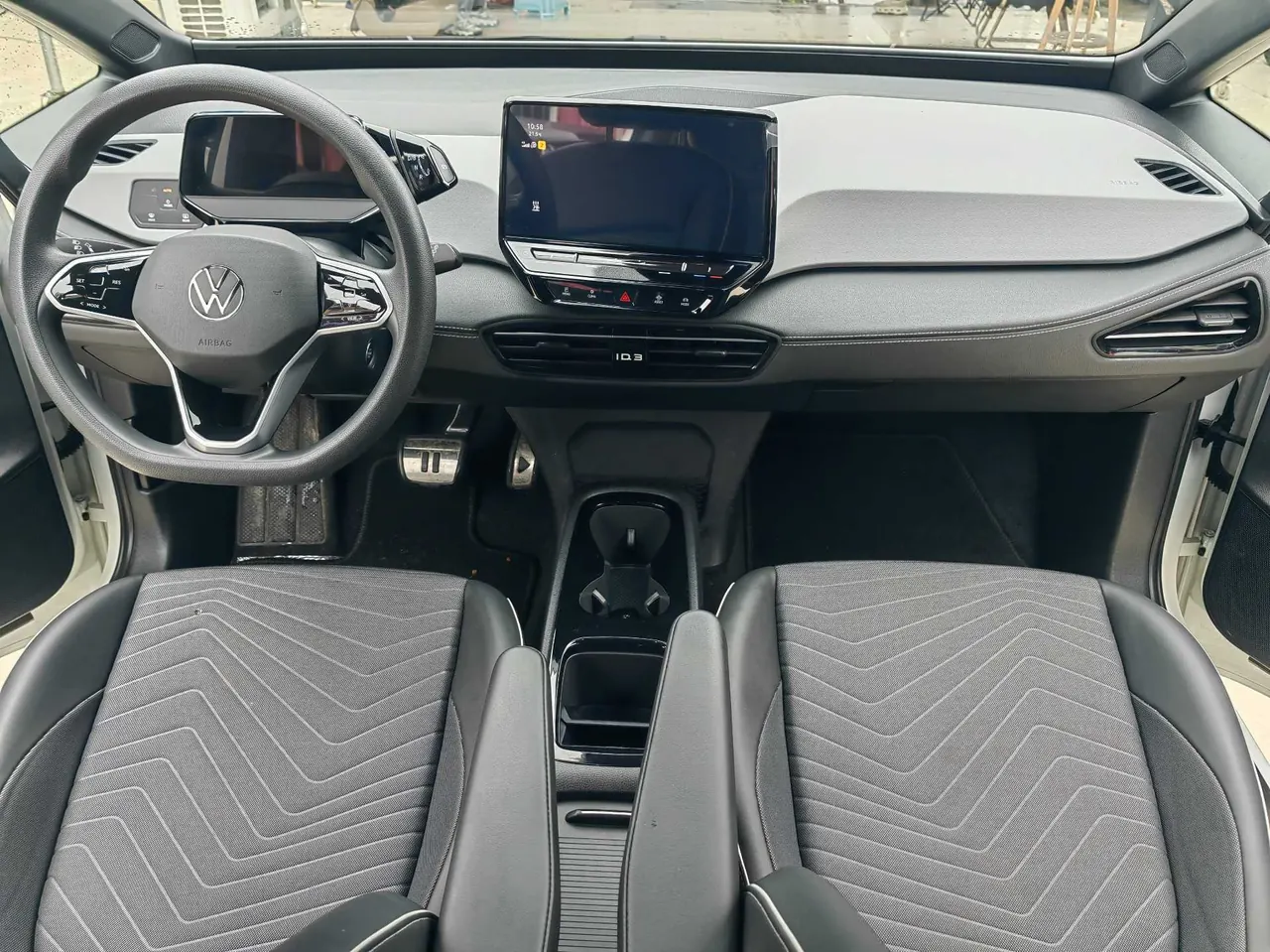 Volkswagen 2024 ID. 3 Pure Intelligence Enjoyment Version, Automatic Transmission 4