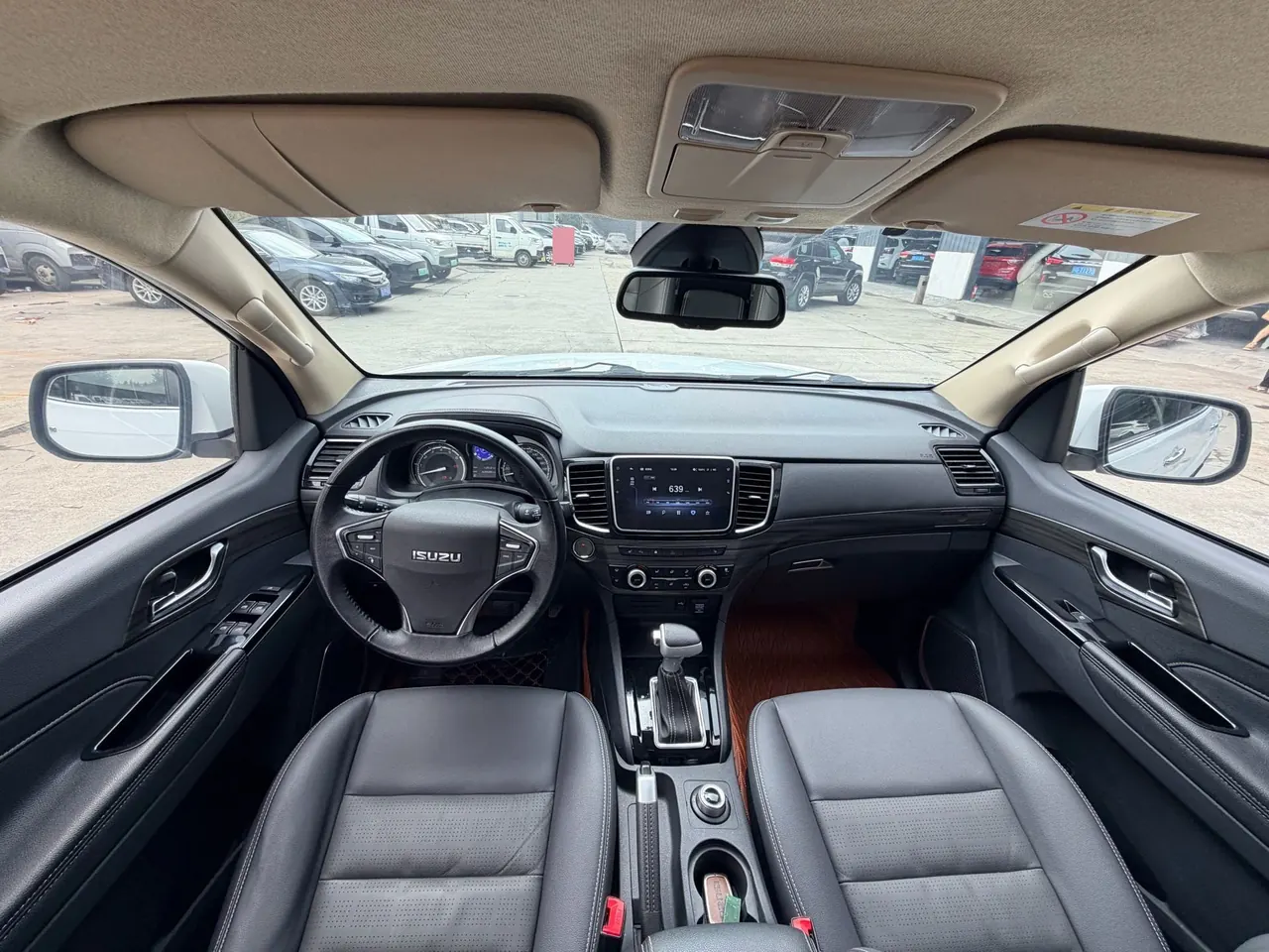 Isuzu 2020 mu-X 1.9T 4-wheel drive 5-seat automatic gear 11
