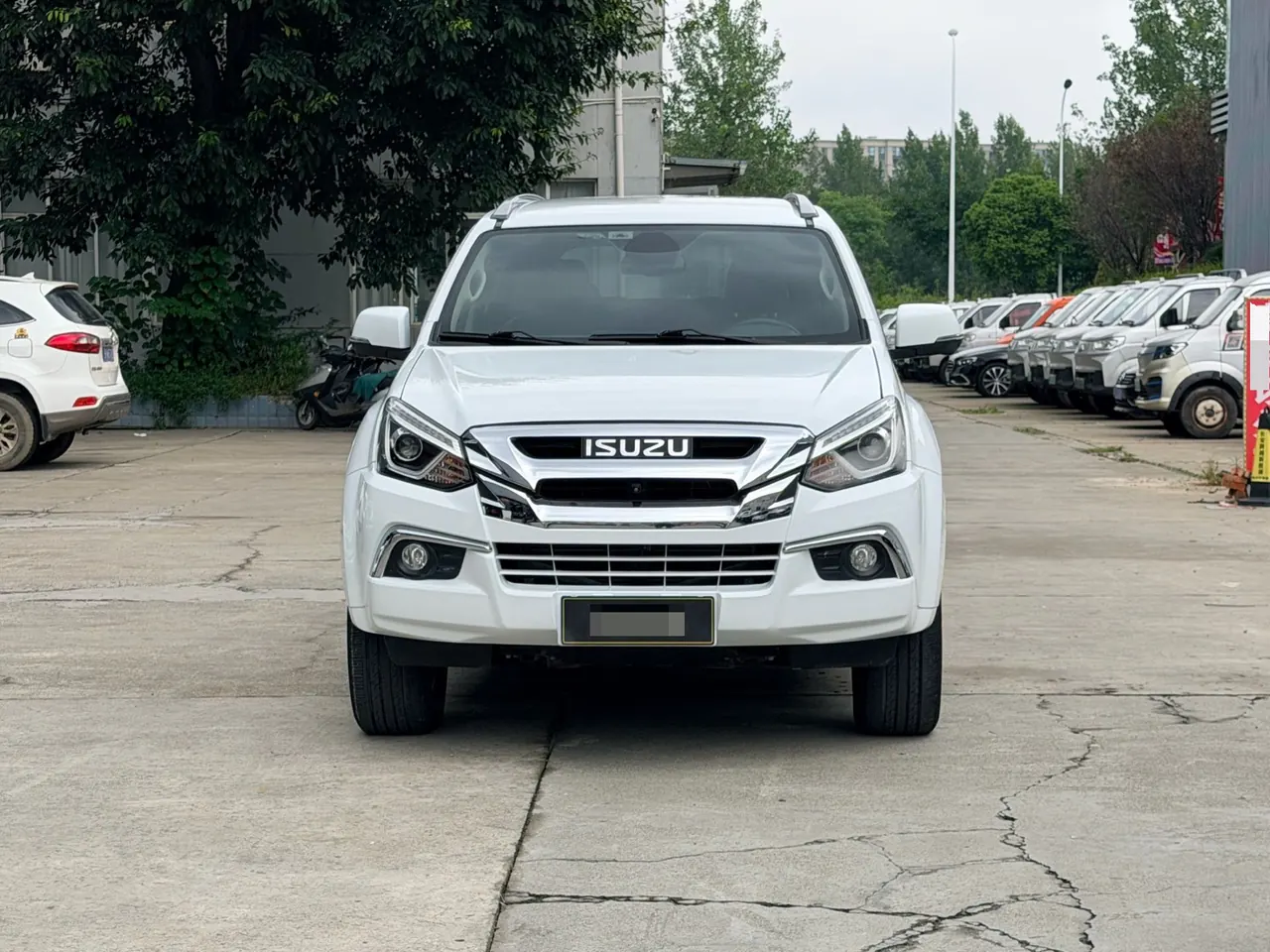 Isuzu 2020 mu-X 1.9T 4-wheel drive 5-seat automatic gear 2