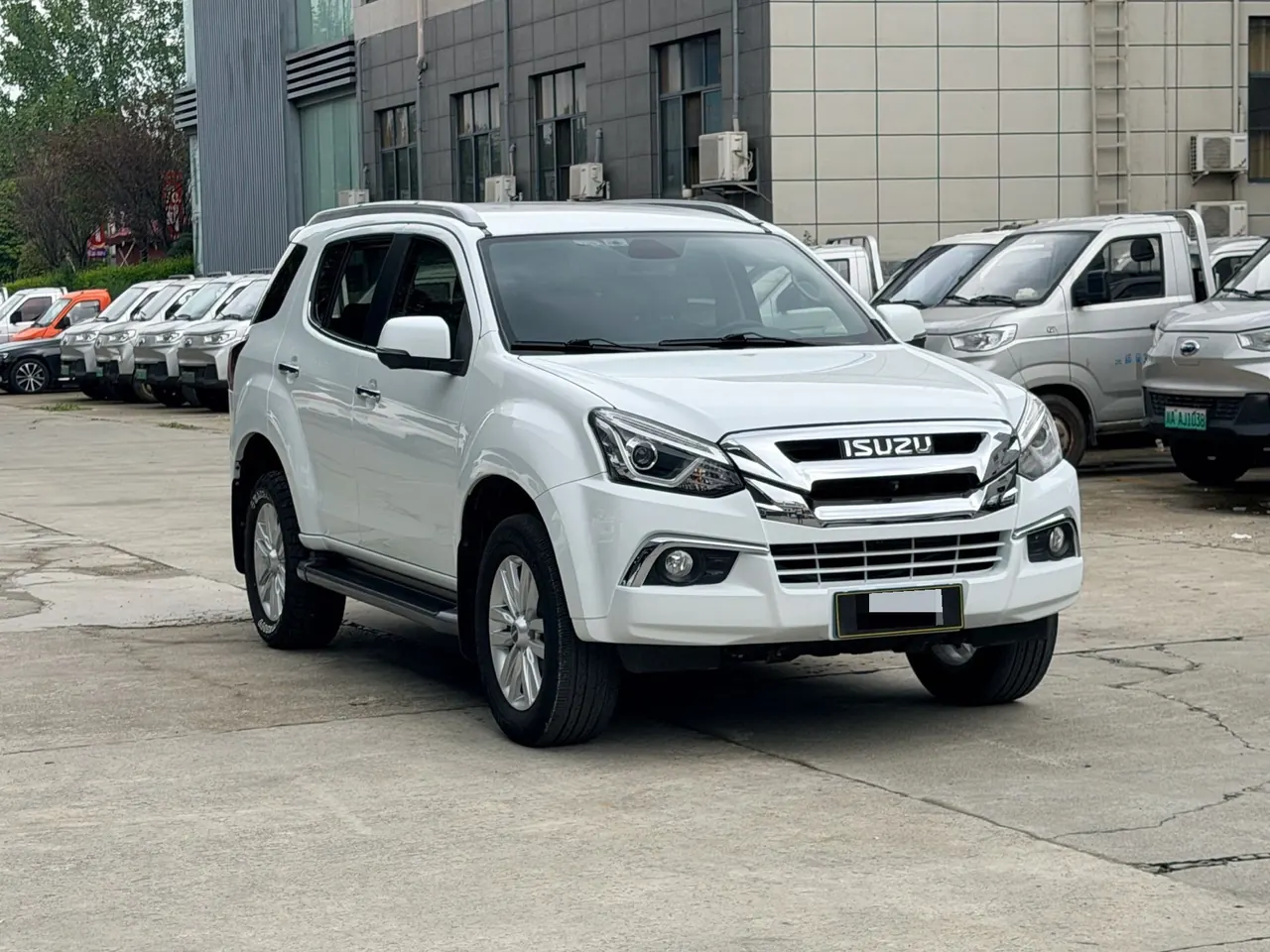 Isuzu 2020 mu-X 1.9T 4-wheel drive 5-seat automatic gear 3