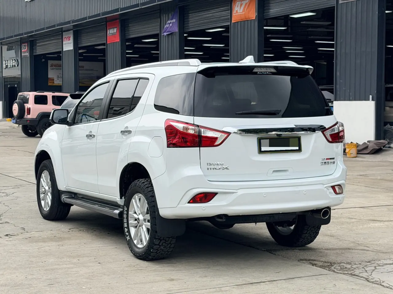 Isuzu 2020 mu-X 1.9T 4-wheel drive 5-seat automatic gear 6